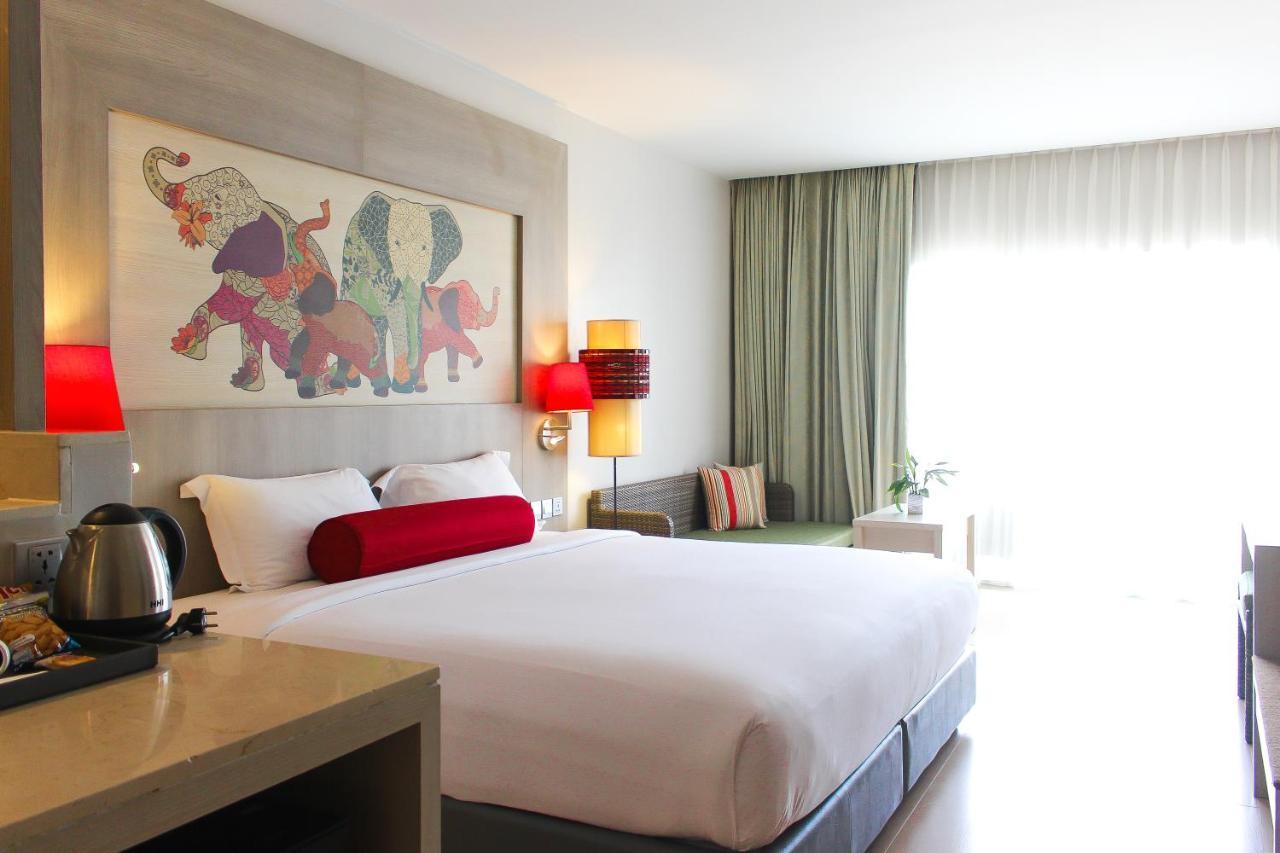 Ramada By Wyndham Phuket Deevana Patong Экстерьер фото
