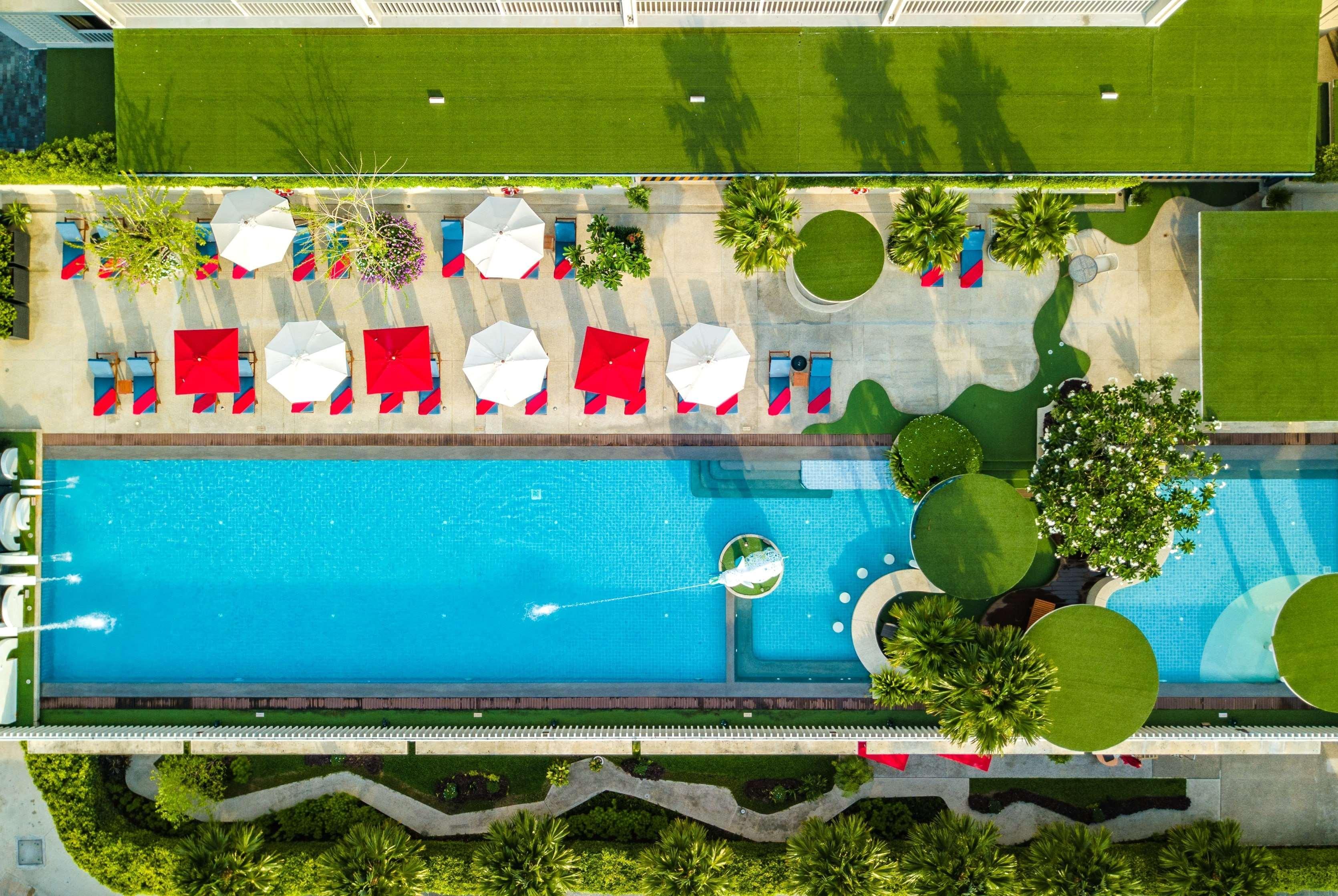 Ramada By Wyndham Phuket Deevana Patong Экстерьер фото