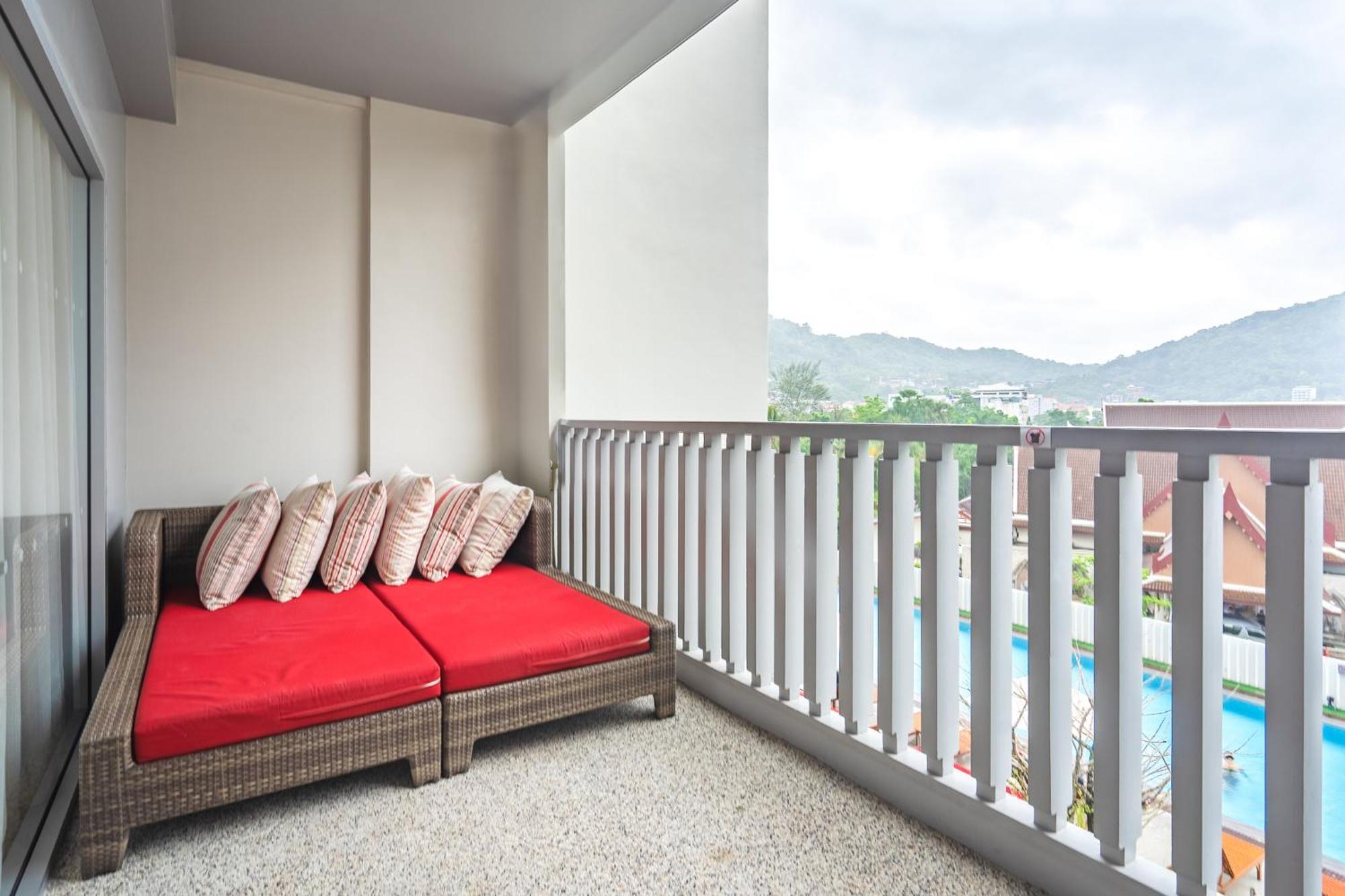Ramada By Wyndham Phuket Deevana Patong Экстерьер фото