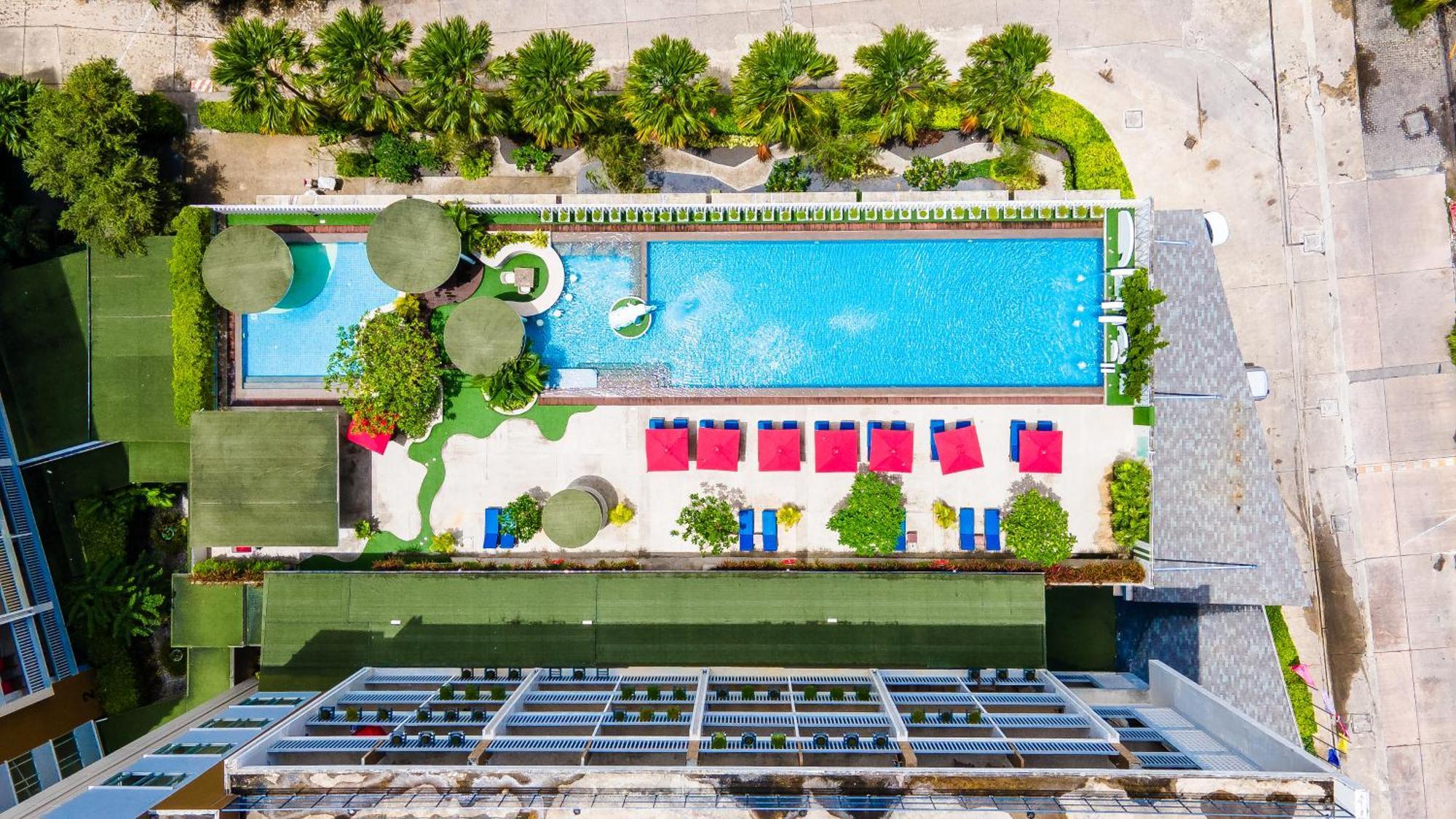 Ramada By Wyndham Phuket Deevana Patong Экстерьер фото